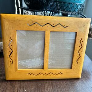 Vintage Fetco Hand Crafted Blonde Wood Photo Frame Holds 2 4x6